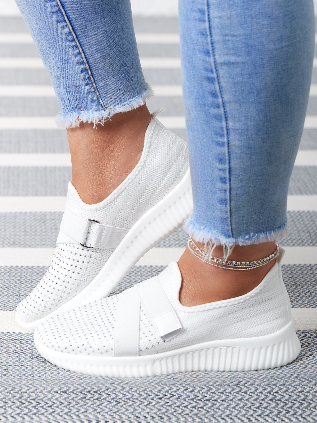 Rhinestone Flyknit Breathable Upper Sneakers