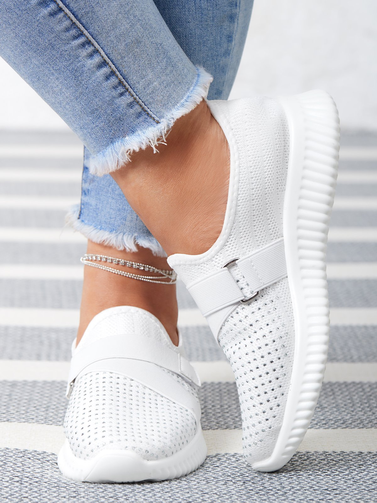 Rhinestone Flyknit Breathable Upper Sneakers