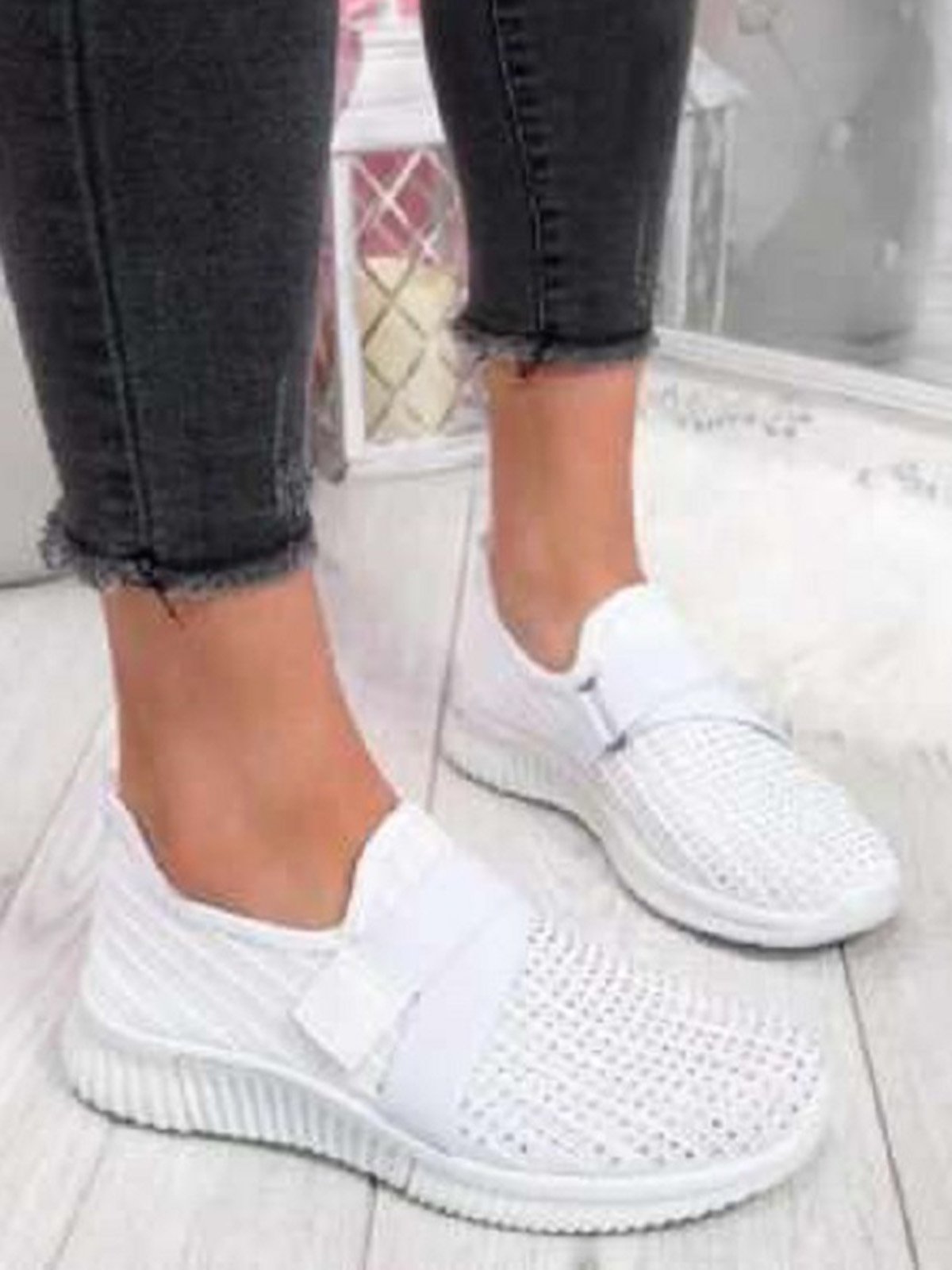 Rhinestone Flyknit Breathable Upper Sneakers