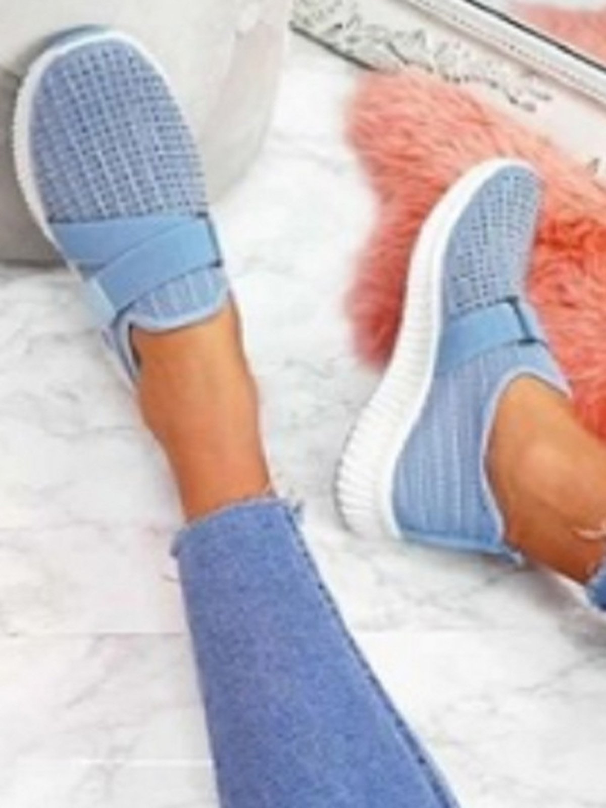 Rhinestone Flyknit Breathable Upper Sneakers