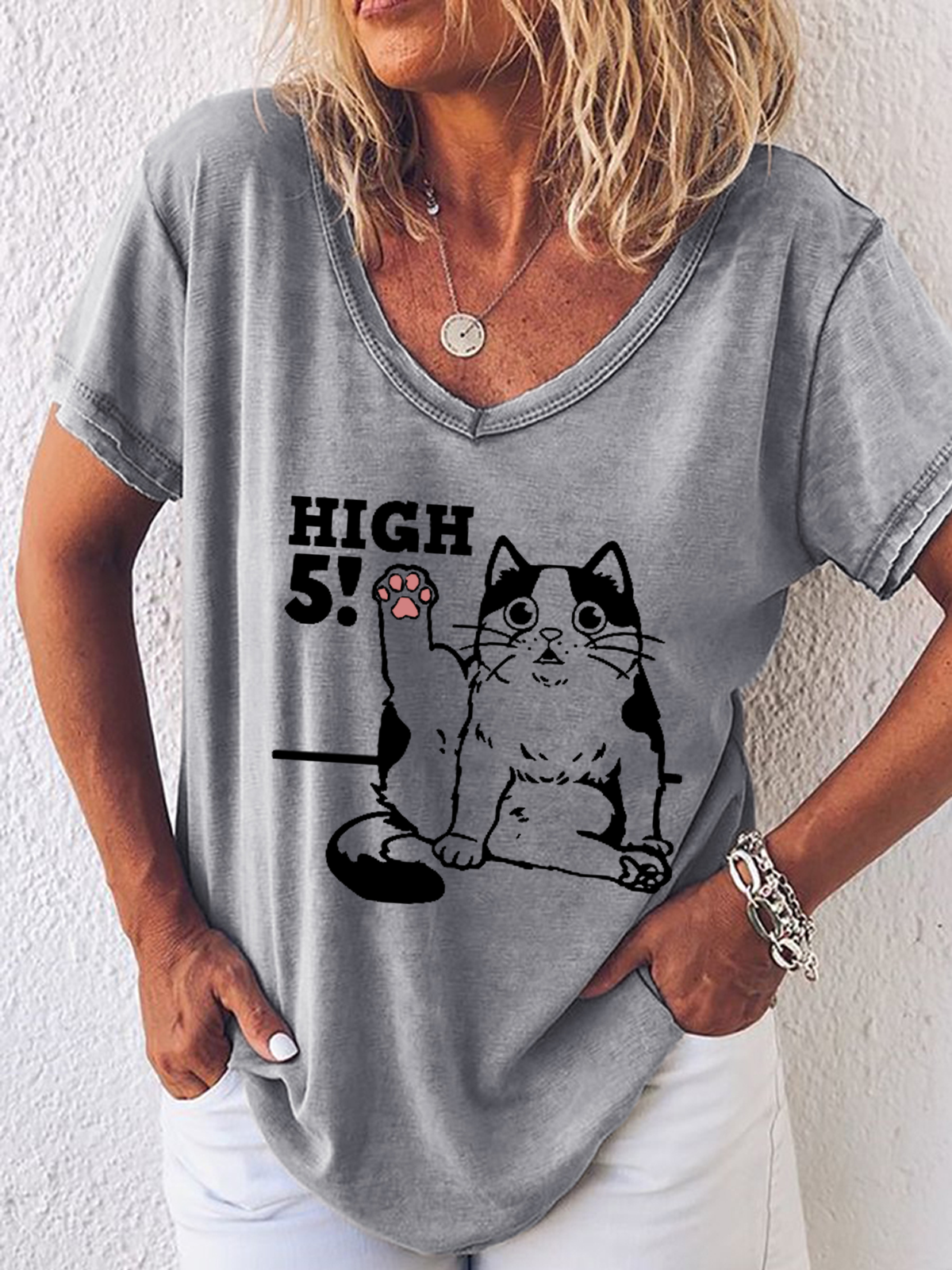 Women's Cute High 5! Funny Cat Simple V Neck T-Shirt