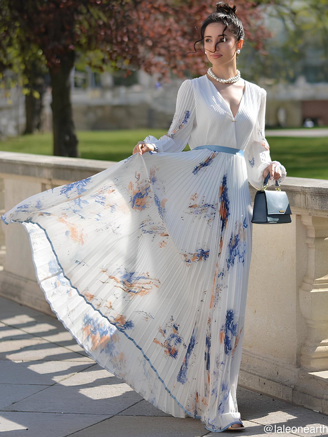 Morden Balloon Sleeve V Neck Dress With No